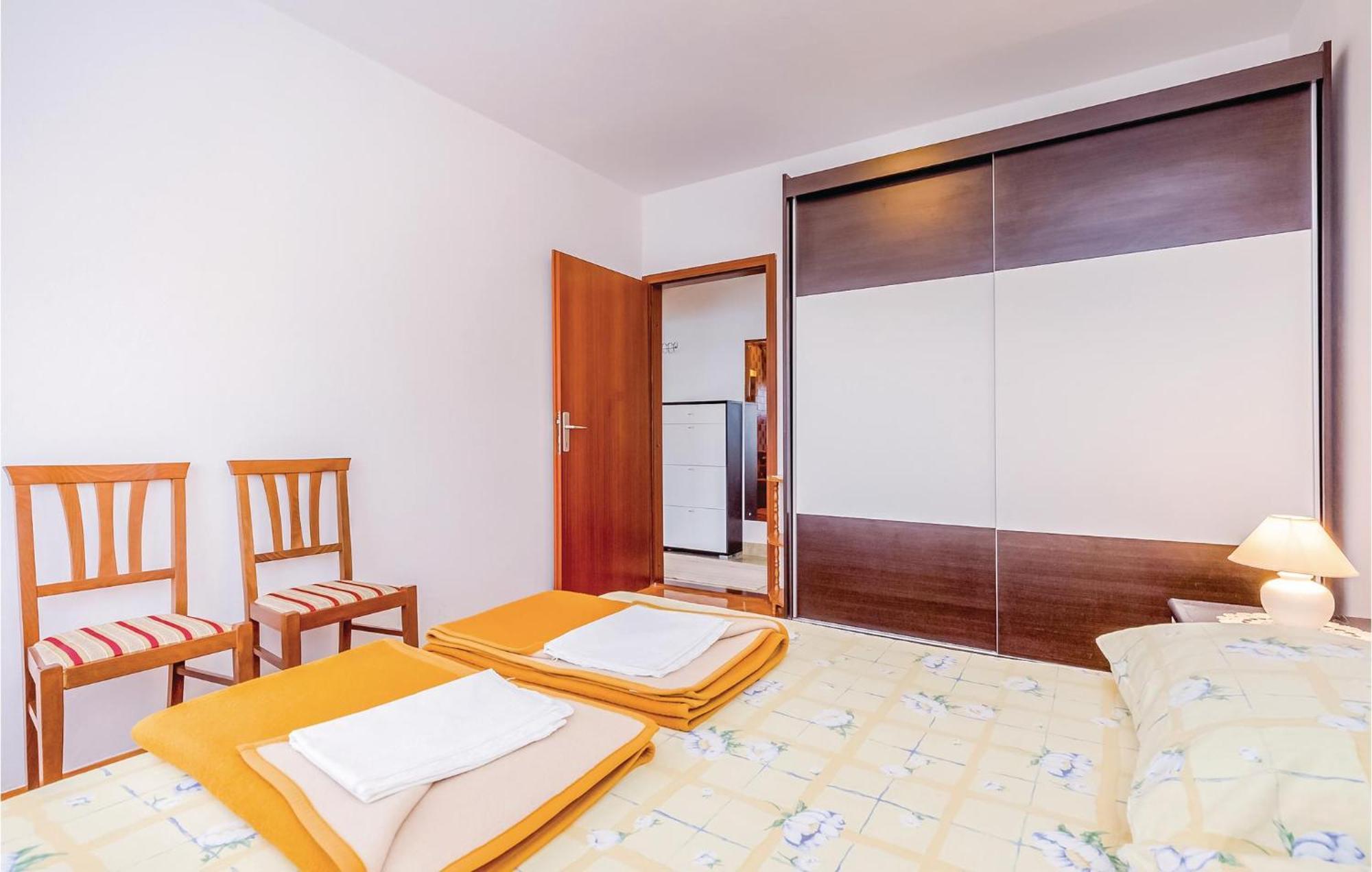 Stunning Apartment In Novi Vinodolski With Wifi Экстерьер фото