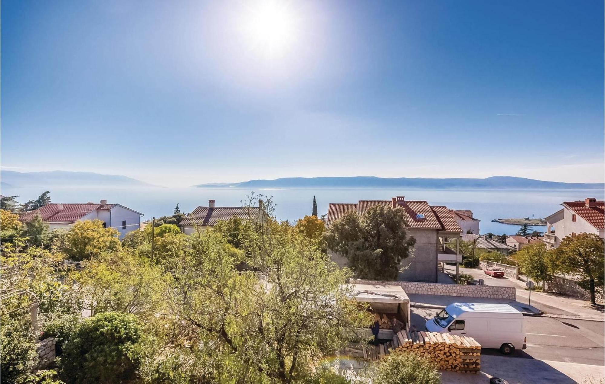 Stunning Apartment In Novi Vinodolski With Wifi Экстерьер фото