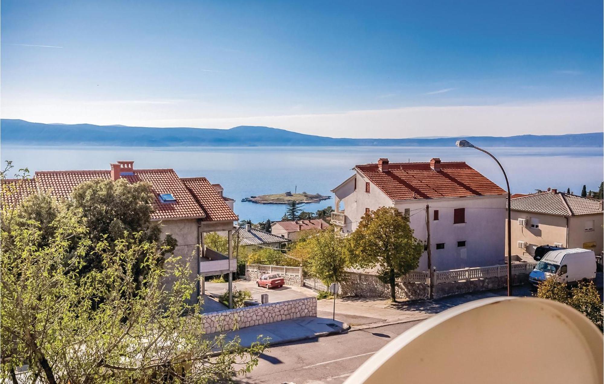 Stunning Apartment In Novi Vinodolski With Wifi Экстерьер фото