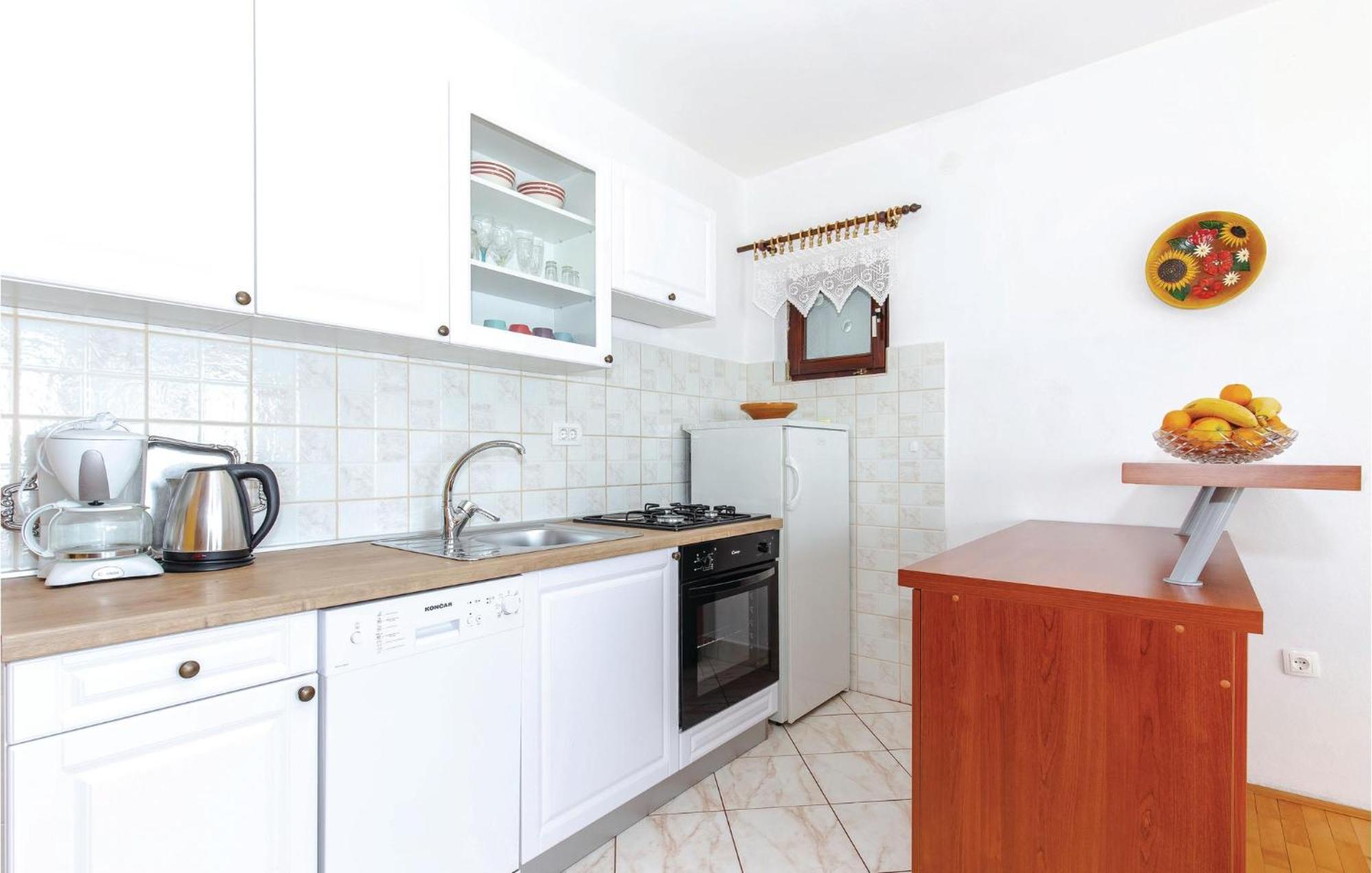 Stunning Apartment In Novi Vinodolski With Wifi Экстерьер фото
