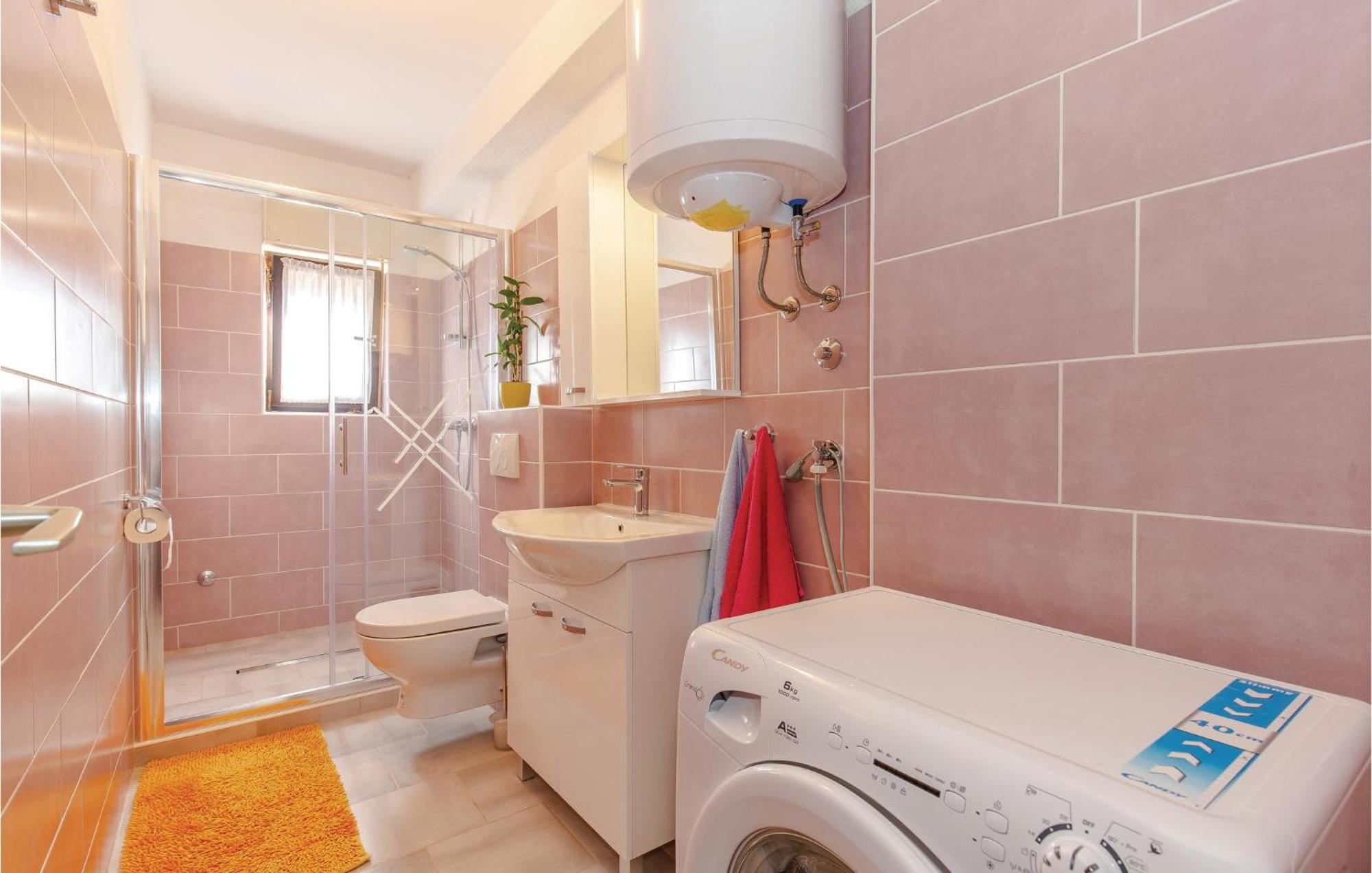Stunning Apartment In Novi Vinodolski With Wifi Экстерьер фото