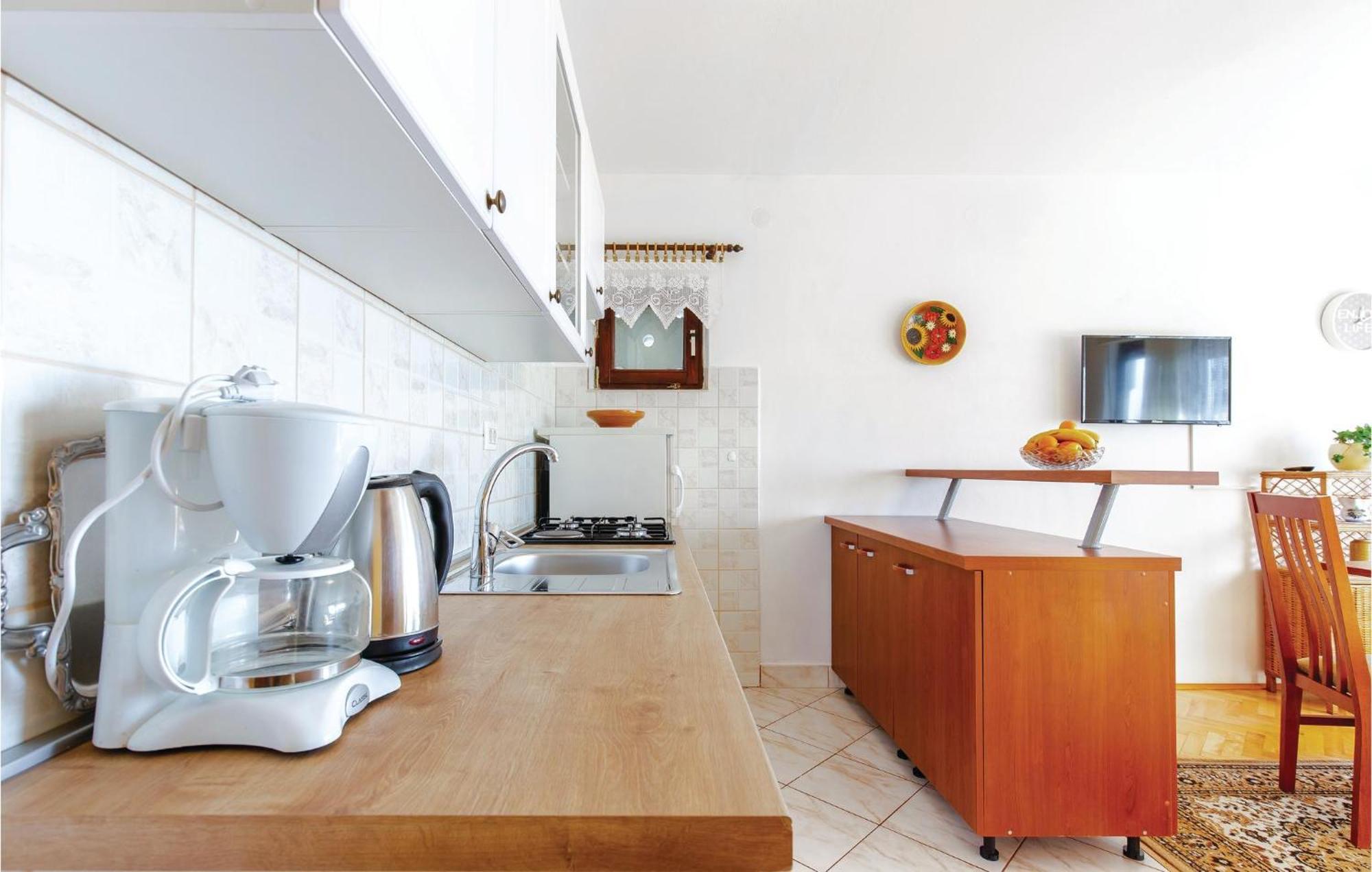 Stunning Apartment In Novi Vinodolski With Wifi Экстерьер фото